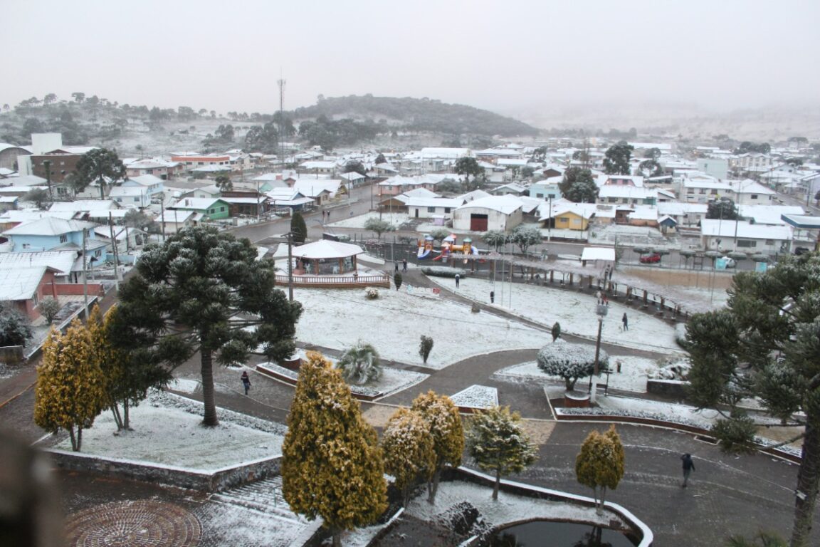 Neve no Brasil: Fenômeno Surpreendente Transformando o Sul em um Conto de Fadas