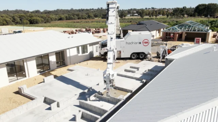 Robô faz casa em dois dias e pode revolucionar construção; Confira